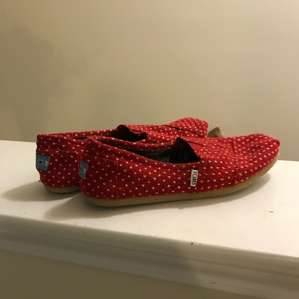 Women’s TOMS, red with white dots